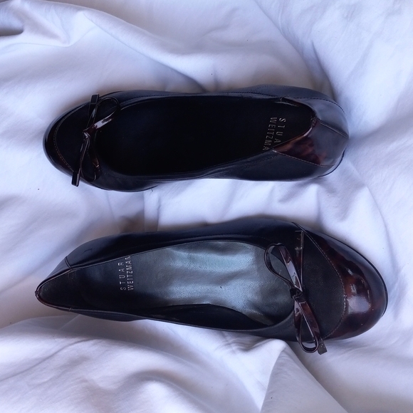 Stuart Weitzman Round Toe and Round Block Heels Size 6M - Picture 4 of 16